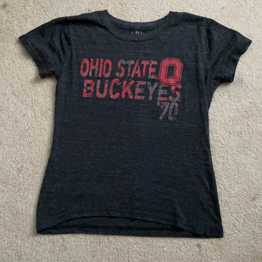 grey buckeyes shirt, very comfey, blue 84, soft